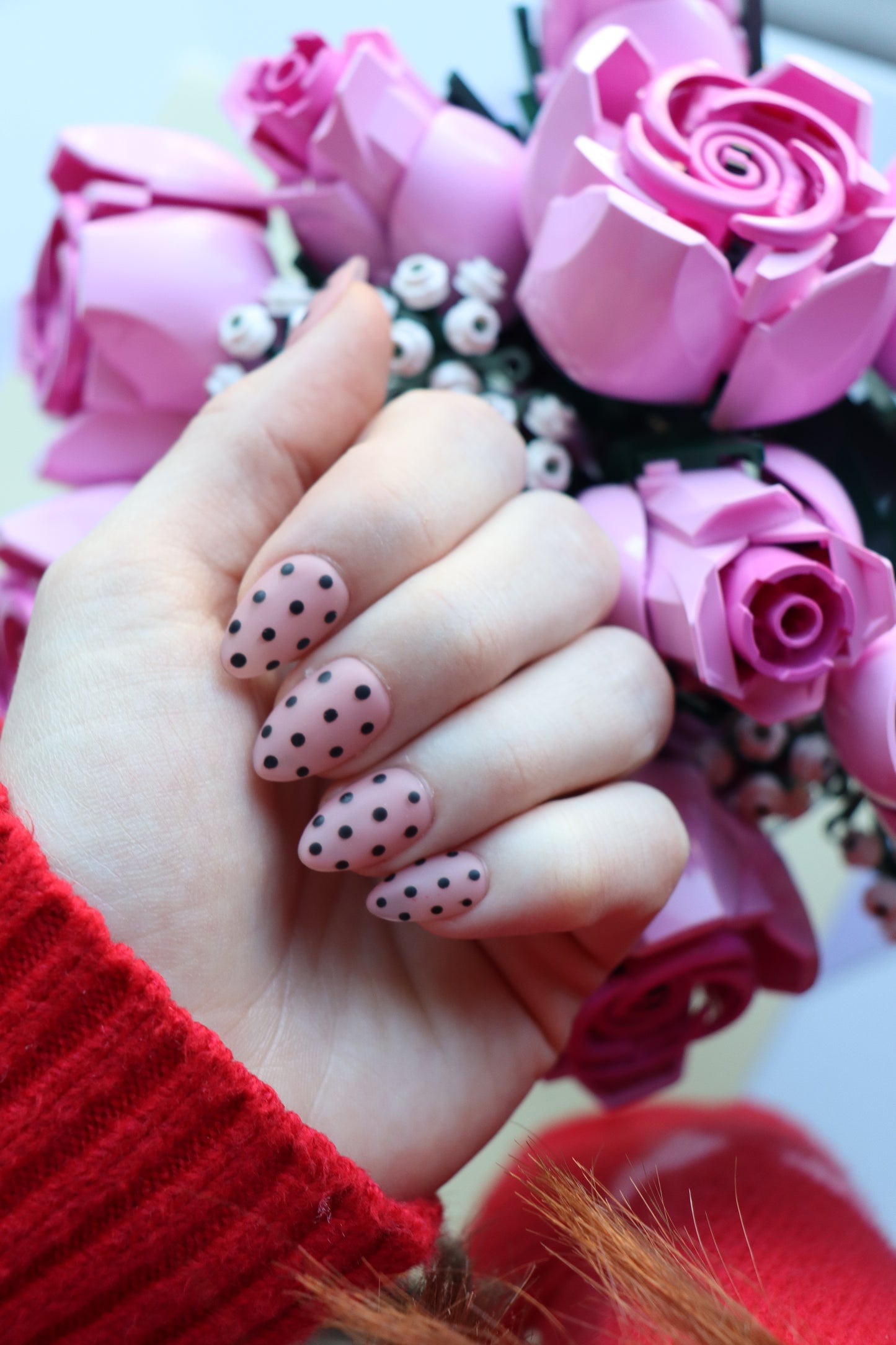 Black Polka Dot Press on nails