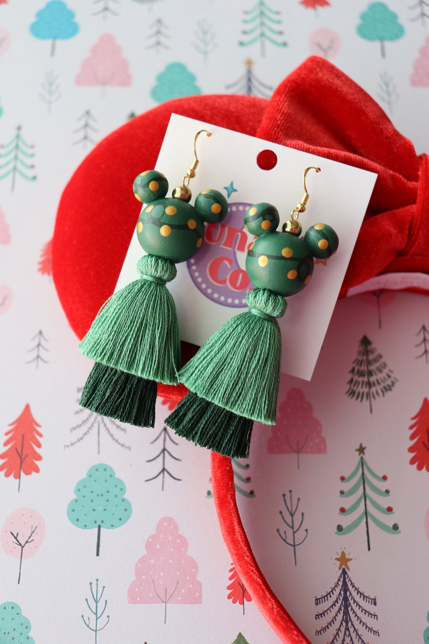 Dark Green Christmas Tree Lights